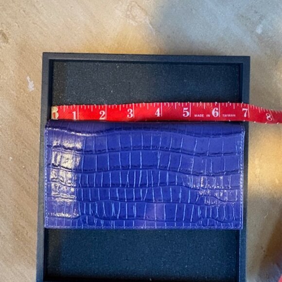 New Old Stock Etienne Aigner 80s 90s Purple Croco Embossed Leather Wallet - Picture 7 of 7